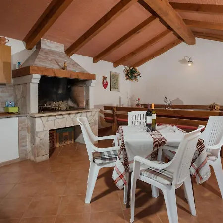 Appartamento Jukic-1 By Interhome