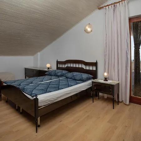 Appartamento Jukic-1 By Interhome Kaštelir